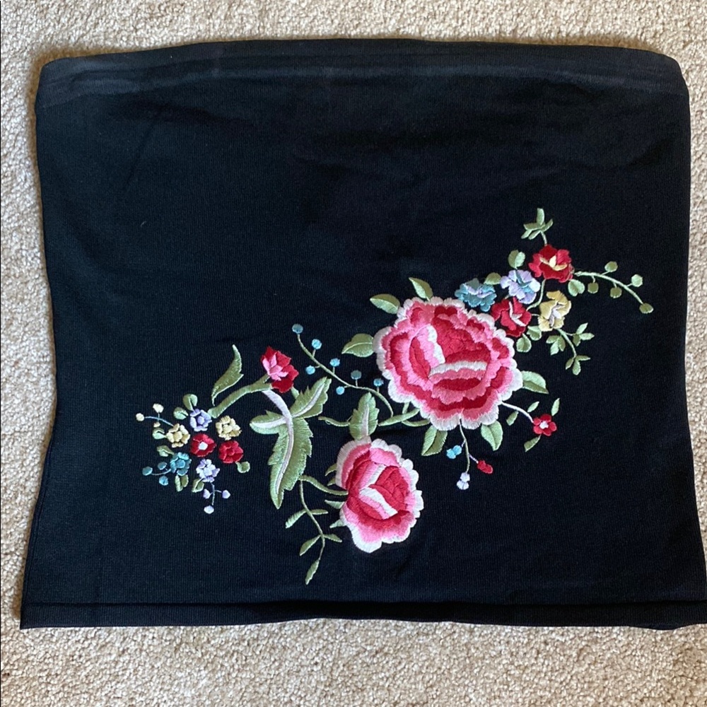 U-Knit Dresses Black Floral Embroidered Top